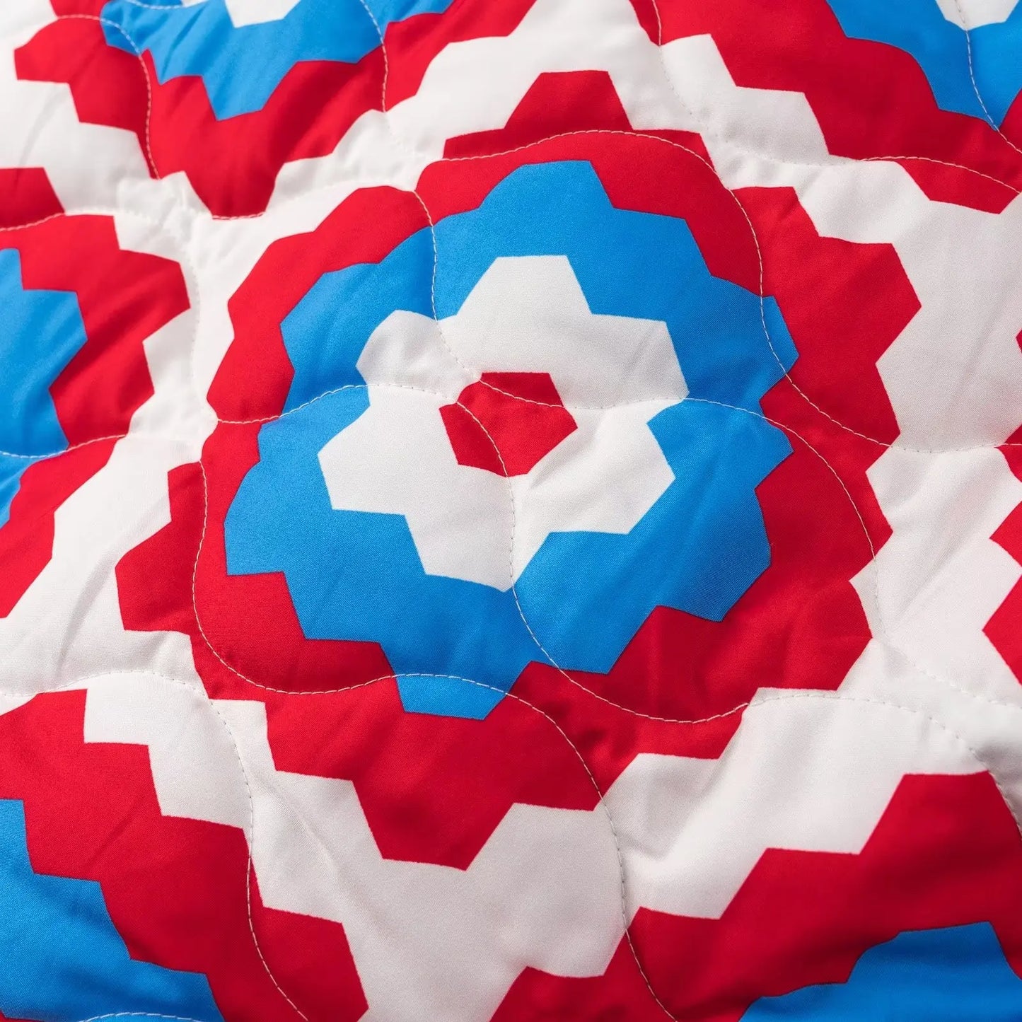 Elevate Your Style with the Women’s Casual Parka