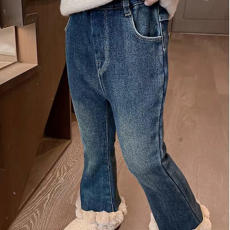 Pantalones vaqueros acampanados con forro polar para niñas, cálidos, con dobladillo desgastado, para invierno, de 1 a 6 años, a la moda, informales