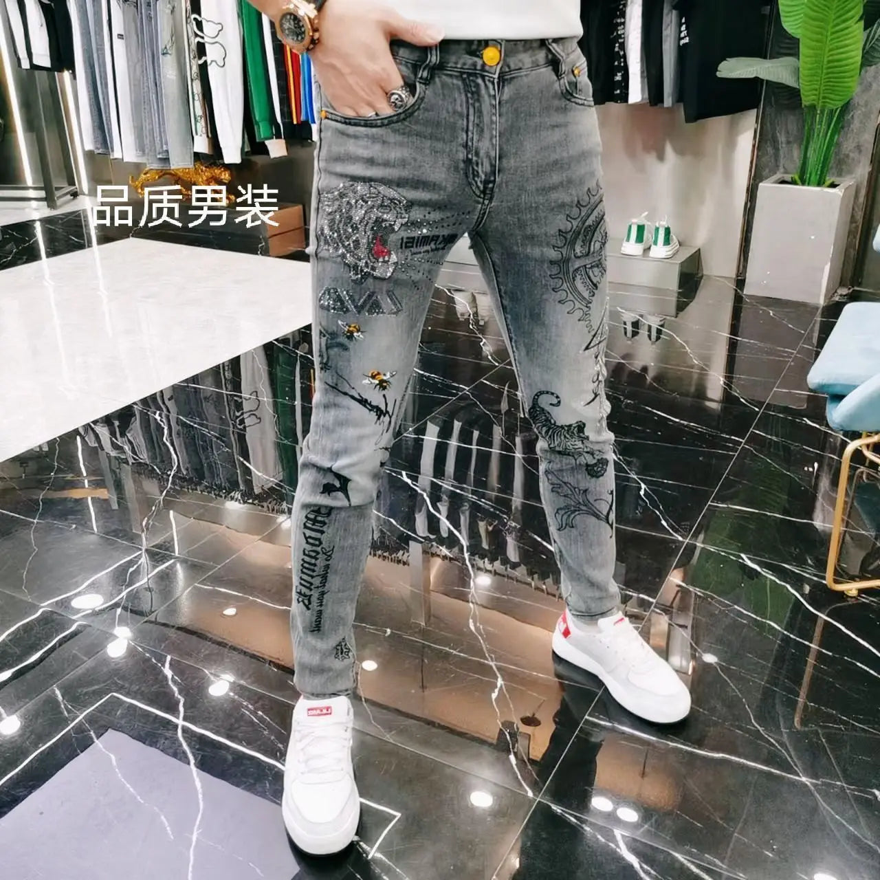 Vaqueros ajustados de alta gama para hombre, de estilo coreano europeo, con estampado de diamantes de tigre, para uso informal, ropa de lujo elástica para primavera y otoño.