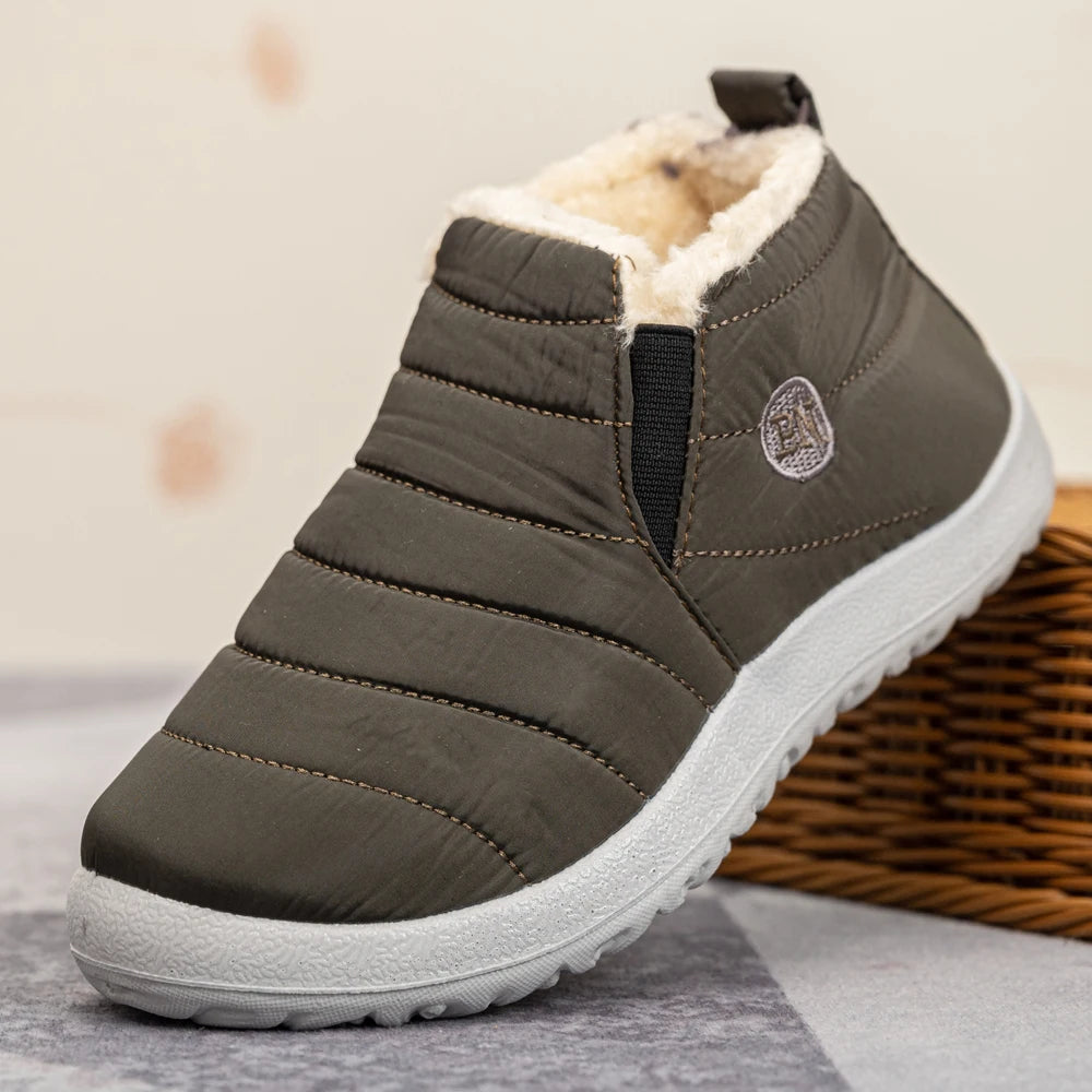 Bottes pour hommes, bottes d'hiver imperméables, bottes de neige légères et chaudes avec fourrure, chaussures pour hommes, grandes tailles jusqu'à 47, bottines unisexes à enfiler, chaussures décontractées