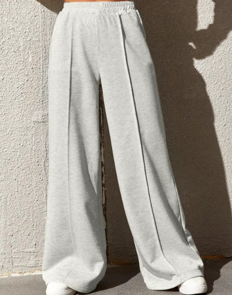 Simple And Casual Large-Sized Grey Wide-Leg Pants. The Simple Grey Color Can Be Matched In More Ways