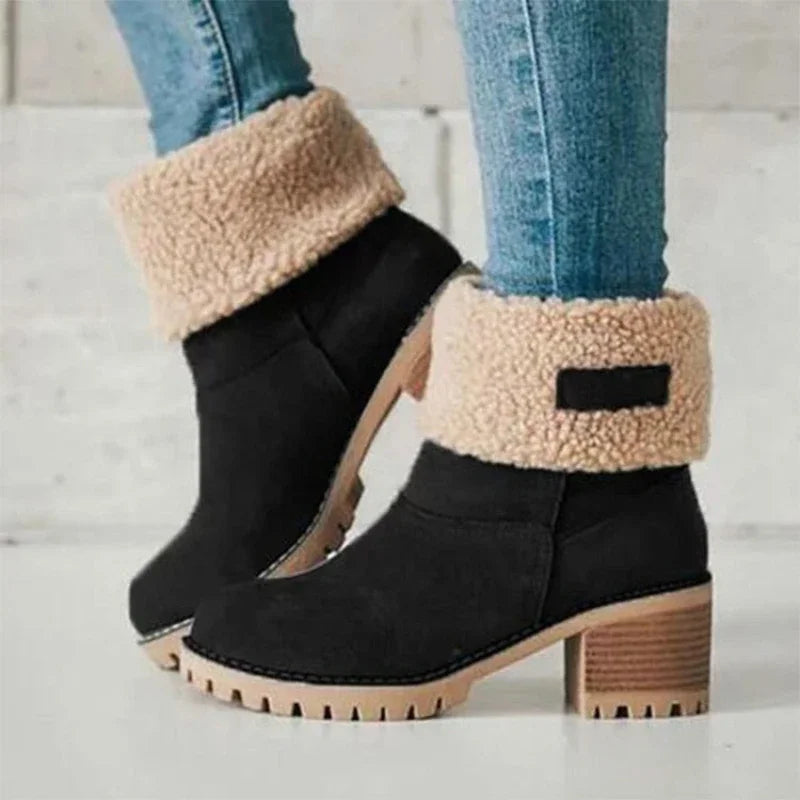 Botas de invierno para mujer, nuevas botas de nieve cálidas de piel, botines cómodos de lana con puños, cuñas de plataforma, zapatos de algodón, botas de media pantorrilla