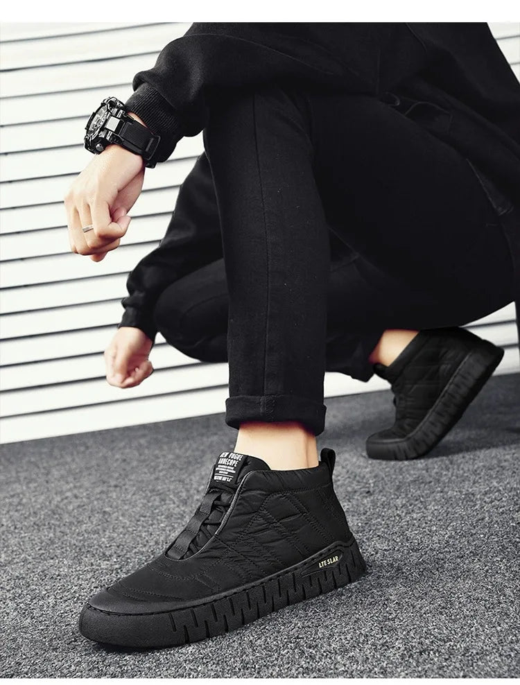 Classics Men's Soft Plush Ankle Boots Waterproof Snow Boots Designer Warm Platform Boots Versatile Lace Up Flats Hiking Boot