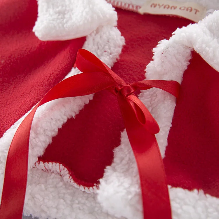 Ensemble robe à manches longues, châle et bonnet de Père Noël pour fille, idéal pour le Nouvel An et les fêtes de Noël. Vêtements rouges pour le carnaval et le carnaval.