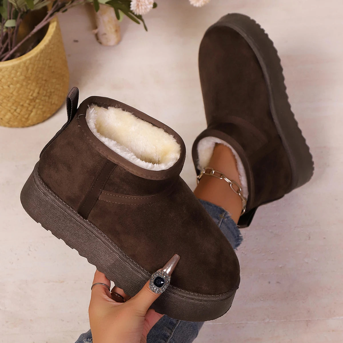 Real Sheepskin Wool Low-cut Warm Comfortable Shoes Women Fashion Short Shoes New Winter Warm Boots Fur Ladies Snow Boots
