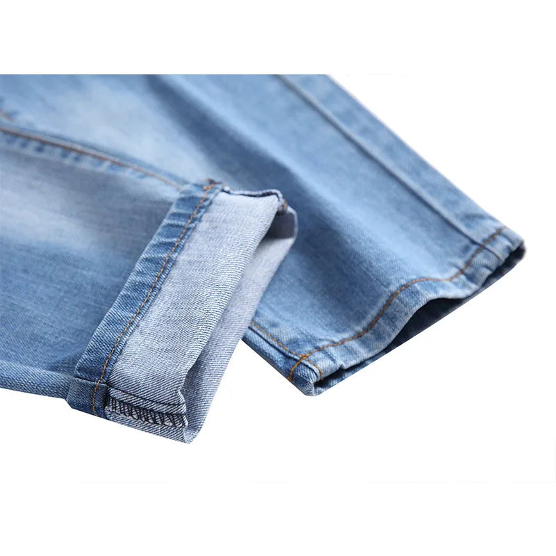 2025 Men's Straight Ripped Destruction jeans Distressed Jeans Men Denim Trousers Fashion Designer Brand Light blue Pants Male
