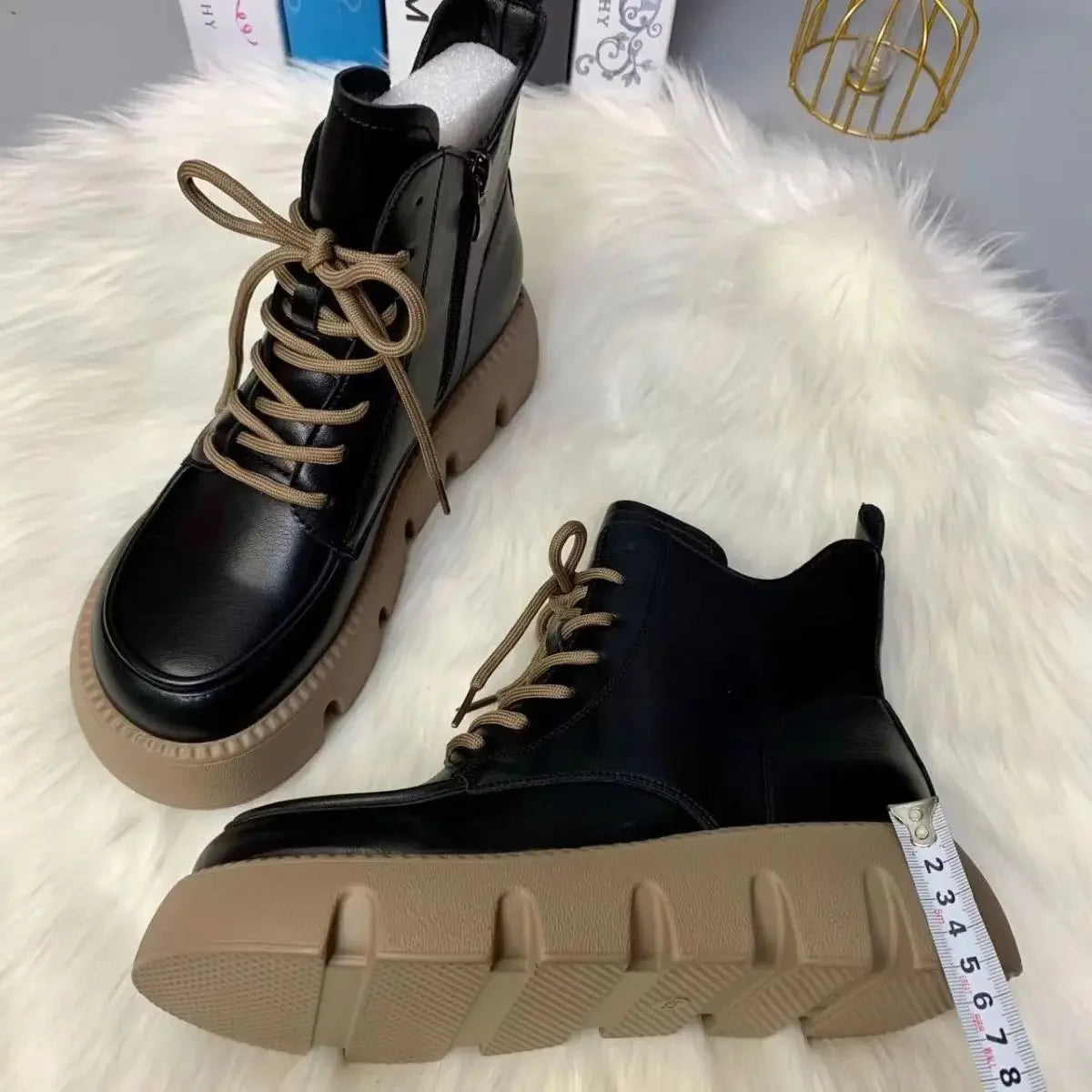 Botas retro de cuero suave para mujer, nuevas botas altas y cortas con suela gruesa y correa de cabeza redonda para primavera y otoño