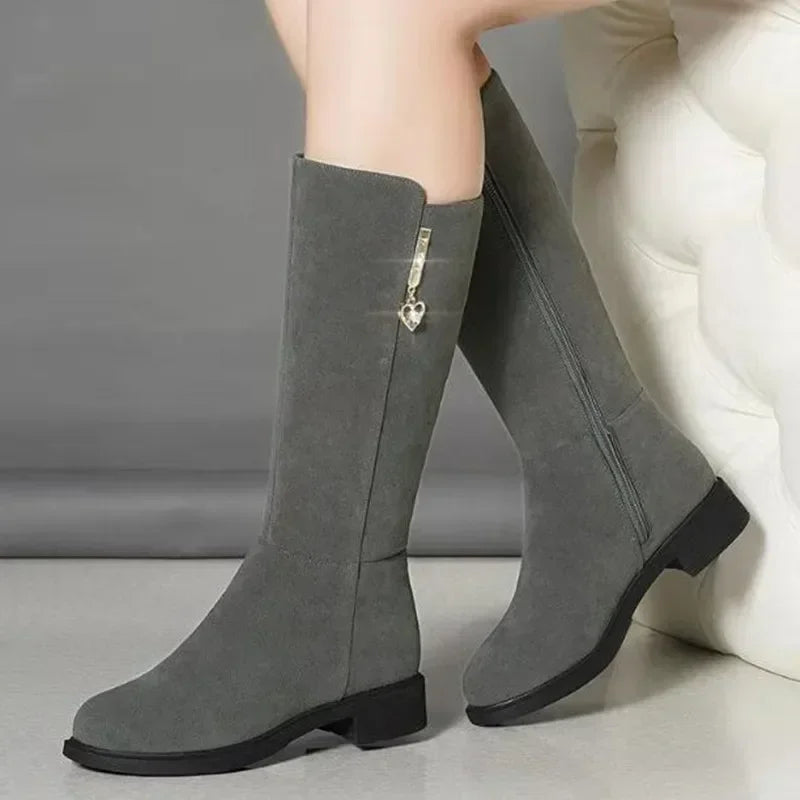 Nuevas botas de nieve cálidas y afelpadas para mujer, informales, planas, combinables, de algodón, a la moda, con cremallera lateral, zapatos de invierno, botas altas hasta el muslo, negras