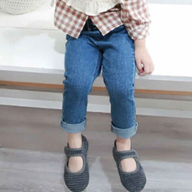 Pantalones vaqueros holgados para bebé niño y niña, nueva moda, estilo coreano, casuales, de color sólido, pantalones vaqueros para primavera y otoño para niños de 1 a 7 años.