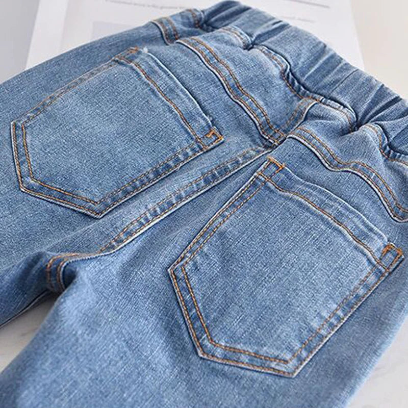 2023 Spring Girls' Jeans Children's Jeans New Pockets Strawberry Embroidery Autumn Baby Pants Fashionable Girls' Denim Trousers