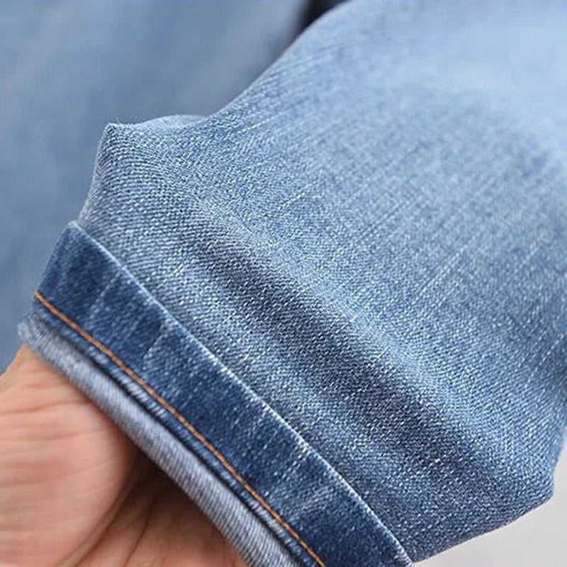 2023 Spring Girls' Jeans Children's Jeans New Pockets Strawberry Embroidery Autumn Baby Pants Fashionable Girls' Denim Trousers