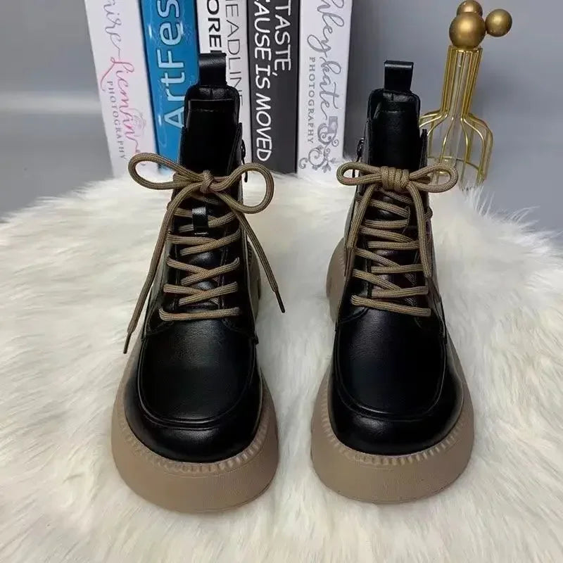 Botas retro de cuero suave para mujer, nuevas botas altas y cortas con suela gruesa y correa de cabeza redonda para primavera y otoño