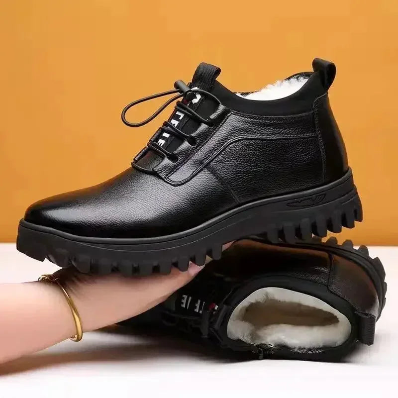 Zapatos de invierno de piel para hombre, de moda, con forro de felpa, cálidos, cómodos, antideslizantes, de algodón, para negocios, para exteriores, informales, botas de nieve, para vacaciones