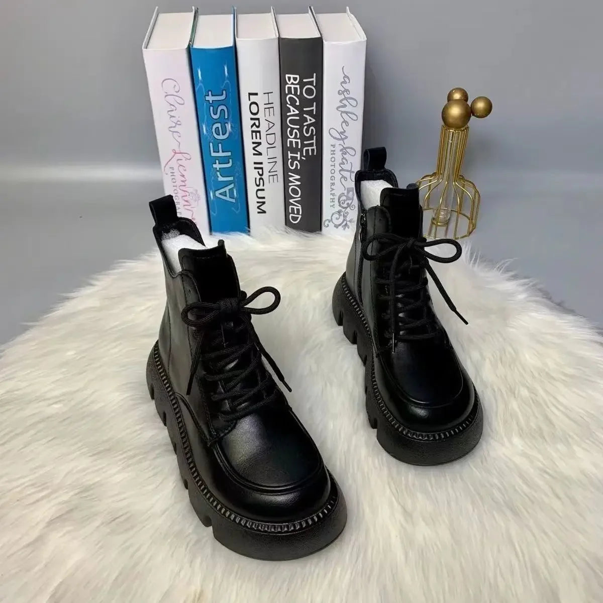 Botas retro de cuero suave para mujer, nuevas botas altas y cortas con suela gruesa y correa de cabeza redonda para primavera y otoño