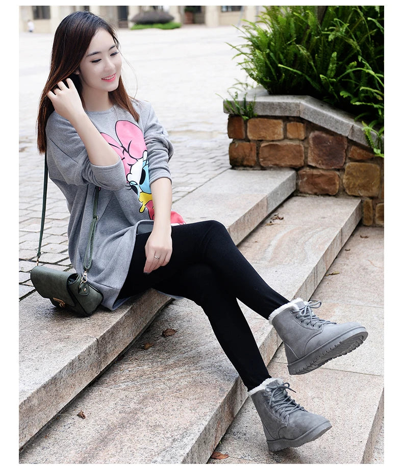 New Fashion Women Boots Winter Snow Boots Female Boots Warm Lace Flat with Women Shoes Tide Shoes Hot Sale 35-40