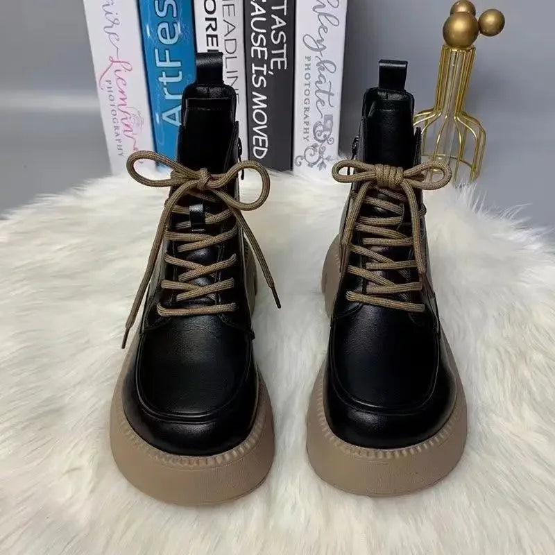 Botas retro de cuero suave para mujer, nuevas botas altas y cortas con suela gruesa y correa de cabeza redonda para primavera y otoño