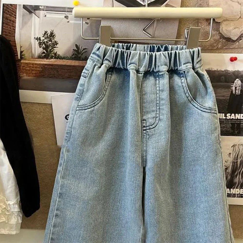Pantalones vaqueros azules de verano Bear Leader para niñas de 2 a 7 años, ropa sencilla para niños, edición coreana, pantalones casuales con decoración de encaje a la moda.