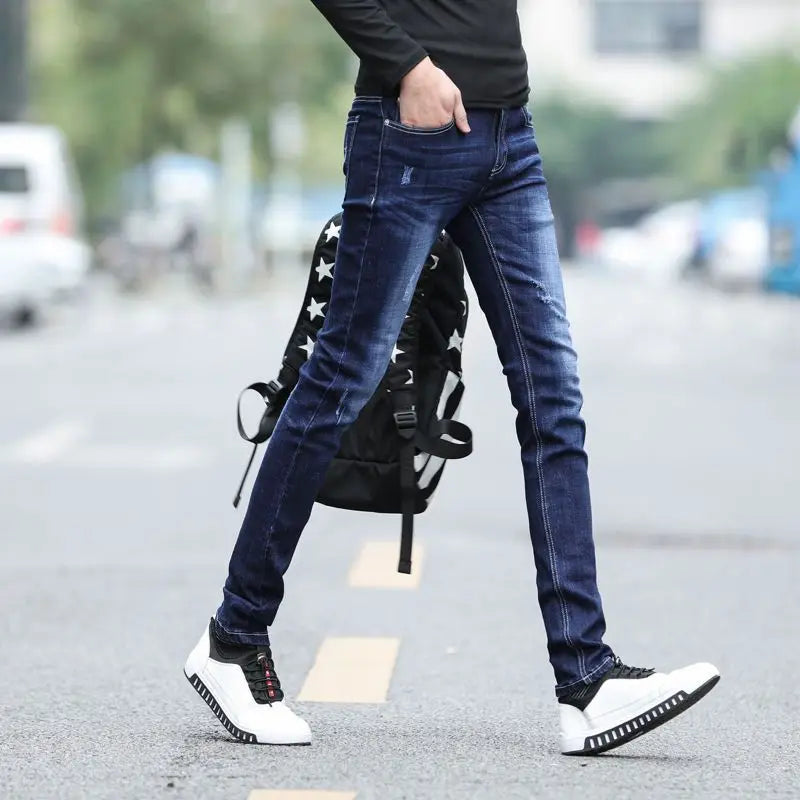 Pantalones vaqueros de diseño de primavera y otoño para hombre, estilo coreano, estilo boy friend, de algodón, elásticos, ajustados e informales.
