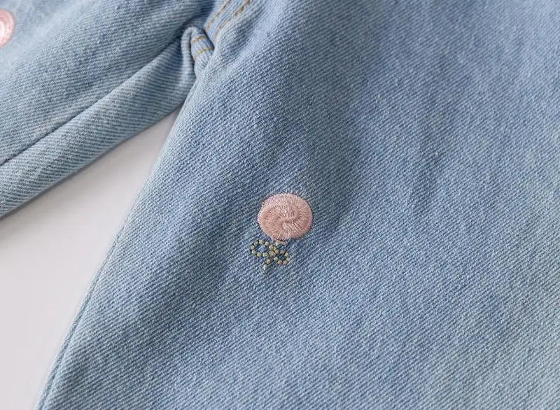 Pantalones vaqueros Sanrio Kids Hello Kitty con cintura elástica para niños pequeños, niñas y niños, estampado de dibujos animados, rodillas reforzadas y resistentes.