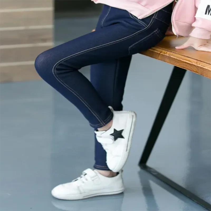 Pantalones para niños, ropa de invierno, nuevos vaqueros gruesos para niñas de mediana edad, estilo coreano, elásticos y de cachemira.