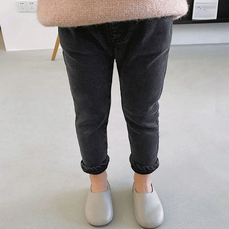 Pantalones vaqueros holgados para bebé niño y niña, nueva moda, estilo coreano, casuales, de color sólido, pantalones vaqueros para primavera y otoño para niños de 1 a 7 años.