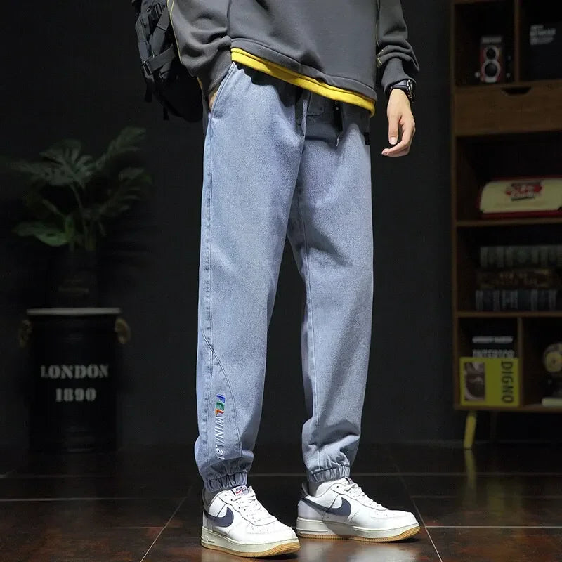 Nuevo estilo primavera verano negro azul cargo jeans hombres streetwear pantalones vaqueros jogger masculino holgado harem jeans talla grande M-8XL