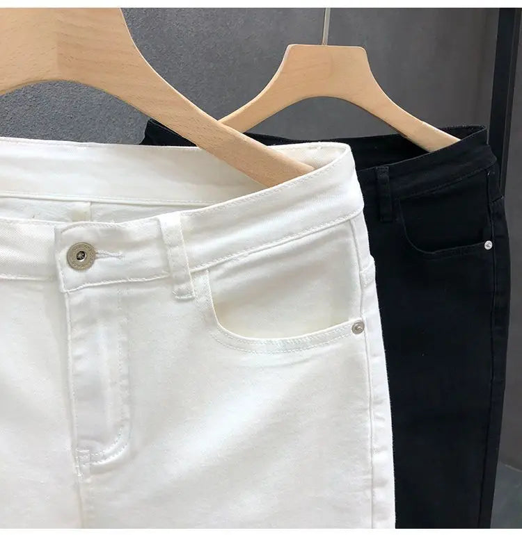 Vaqueros ajustados de estilo coreano de alta calidad para hombre, de estilo urbano, para primavera y otoño, con tela vaquera y pantalones casuales punk en blanco y negro liso.