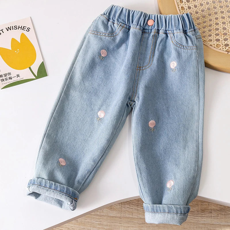 Pantalones vaqueros Sanrio Kids Hello Kitty con cintura elástica para niños pequeños, niñas y niños, estampado de dibujos animados, rodillas reforzadas y resistentes.