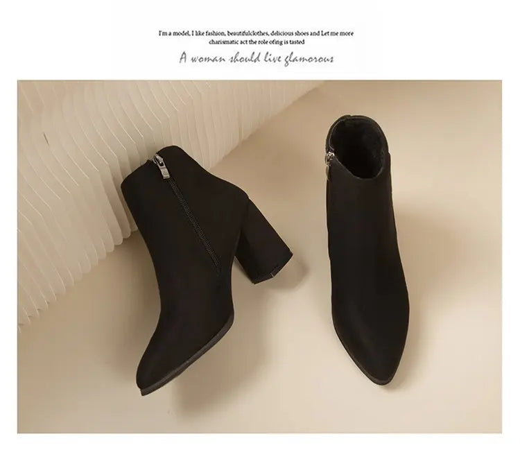 Nuevas botas sencillas de tacón cuadrado con cremallera lateral y tacón alto de ante puntiagudo para mujer.