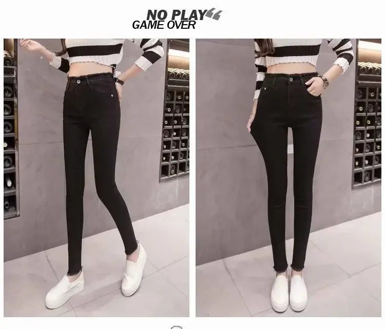 Pantalones ajustados de cintura alta y red roja para mujer de Greyfringe Jeans, verano 2025, de ocho largos, que suavizan tu silueta.