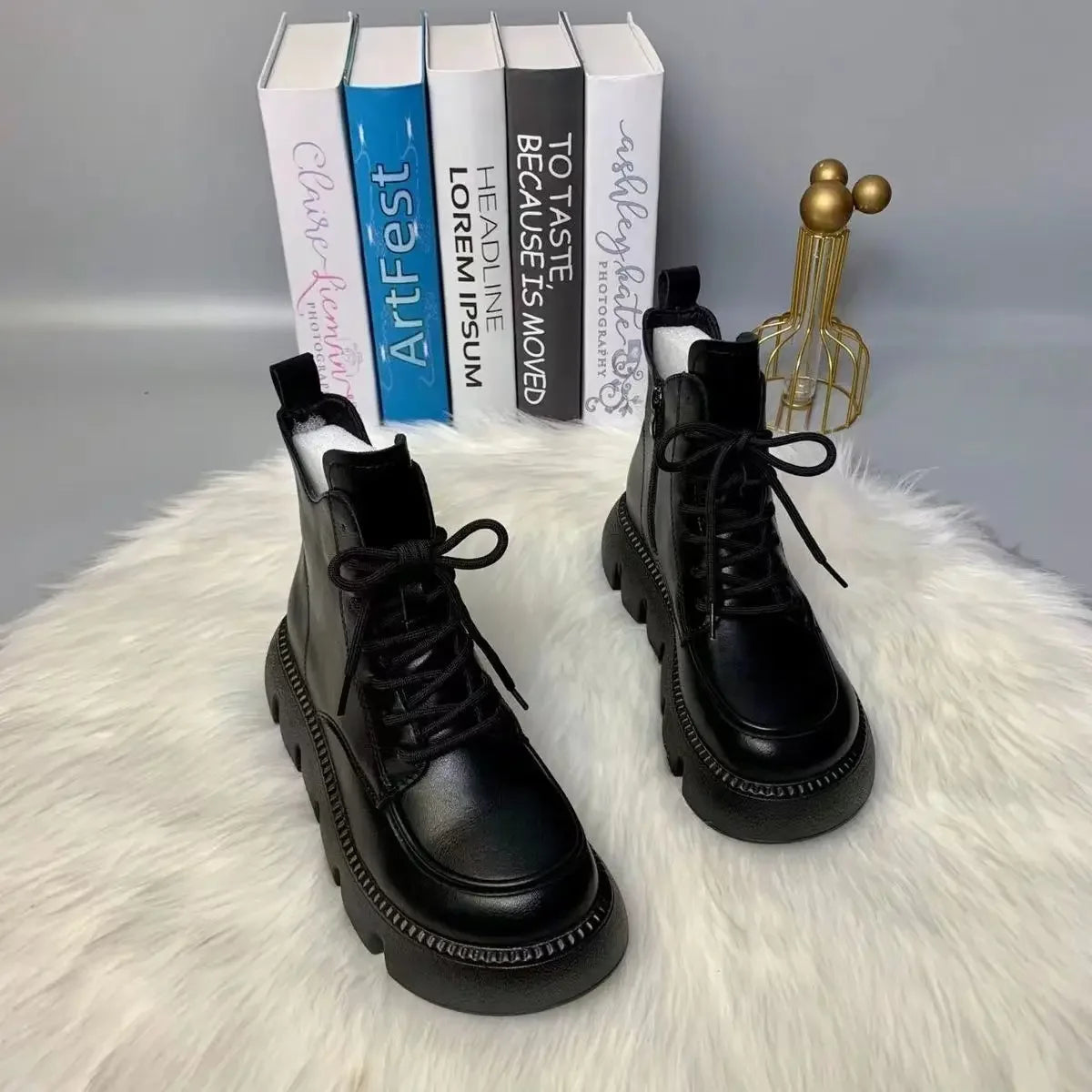 Botas retro de cuero suave para mujer, nuevas botas altas y cortas con suela gruesa y correa de cabeza redonda para primavera y otoño